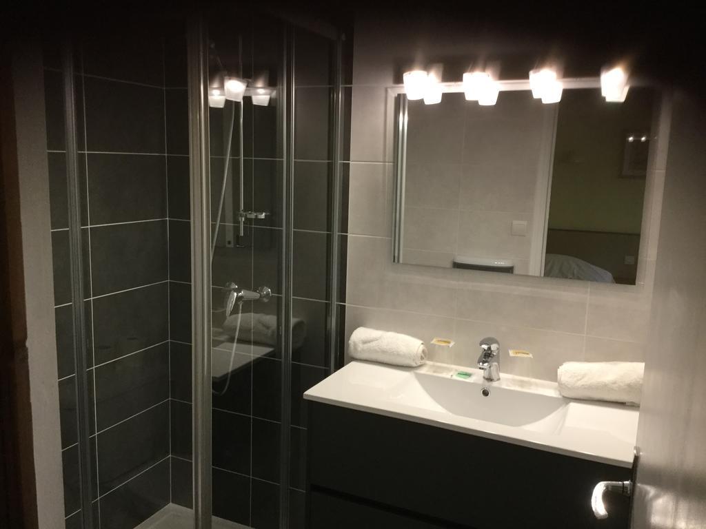 Hotel La Quebecoise Dinan Ngoại thất bức ảnh
