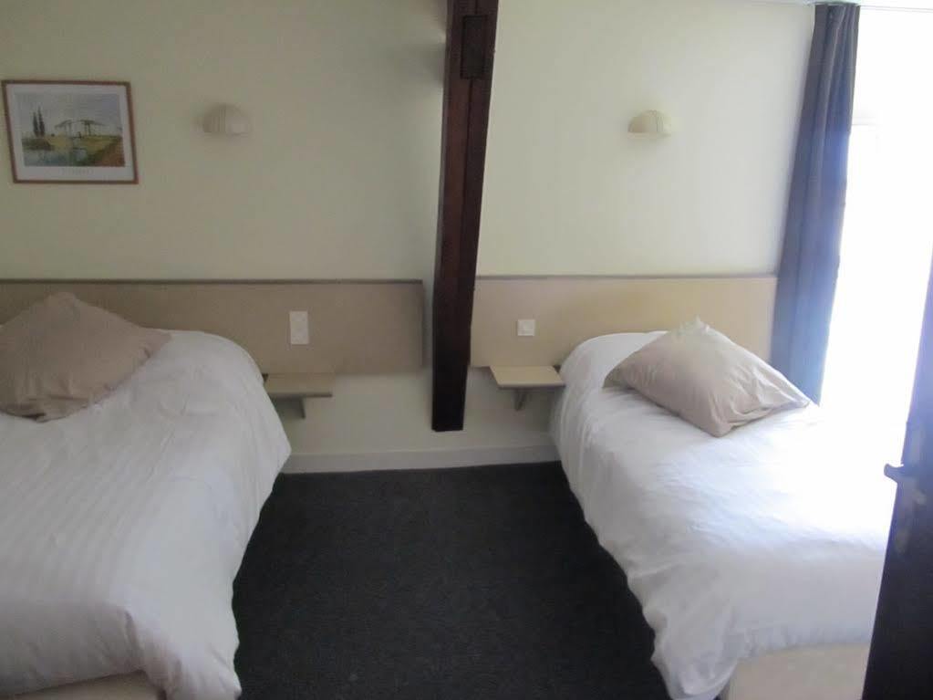 Hotel La Quebecoise Dinan Ngoại thất bức ảnh